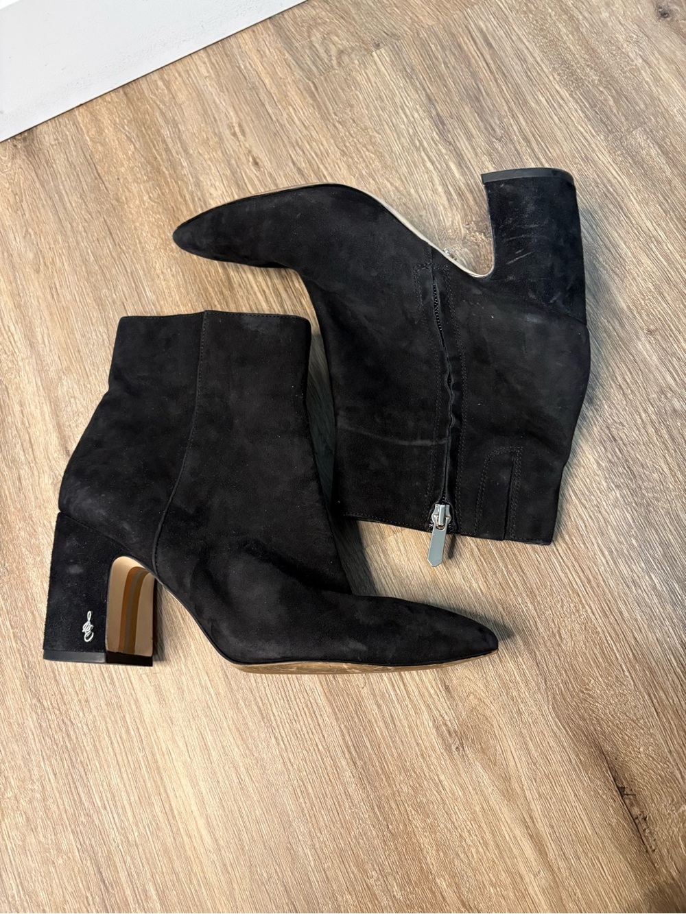Sam Edelman Black Suede Ankle Boots Size 7 Block Heel Side Zip Booties - Picture 2 of 10